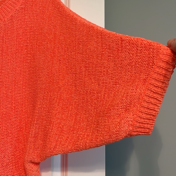 Super Cute Dolman Swears By Umgee - Picture 3 of 6